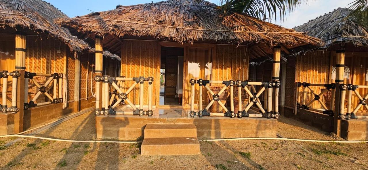 The King On The Rocks Resort Hampi Exterior photo