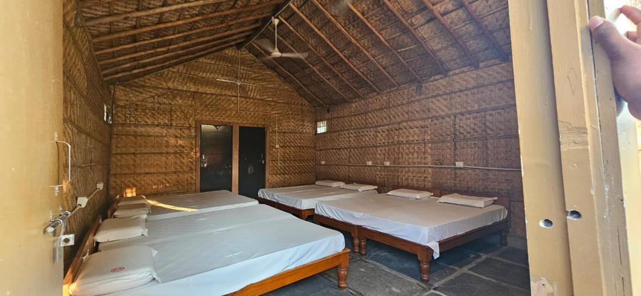 The King On The Rocks Resort Hampi Exterior photo