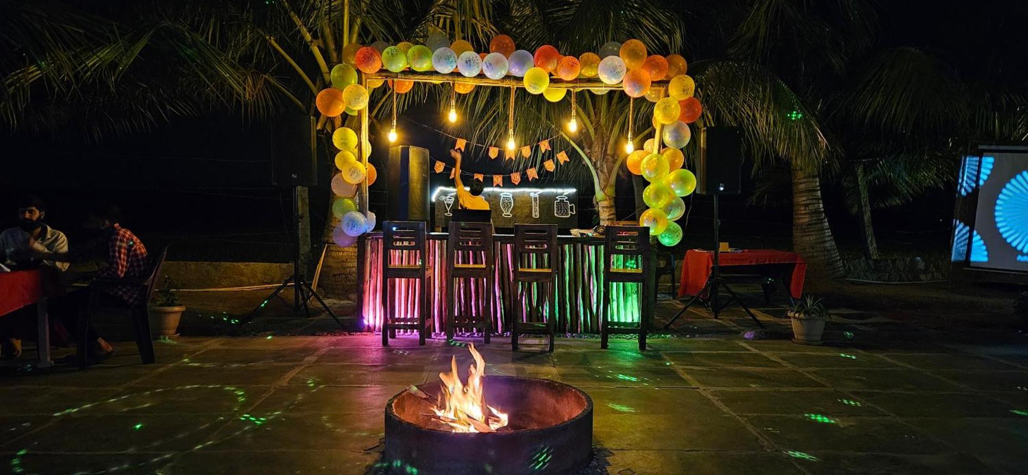 The King On The Rocks Resort Hampi Exterior photo